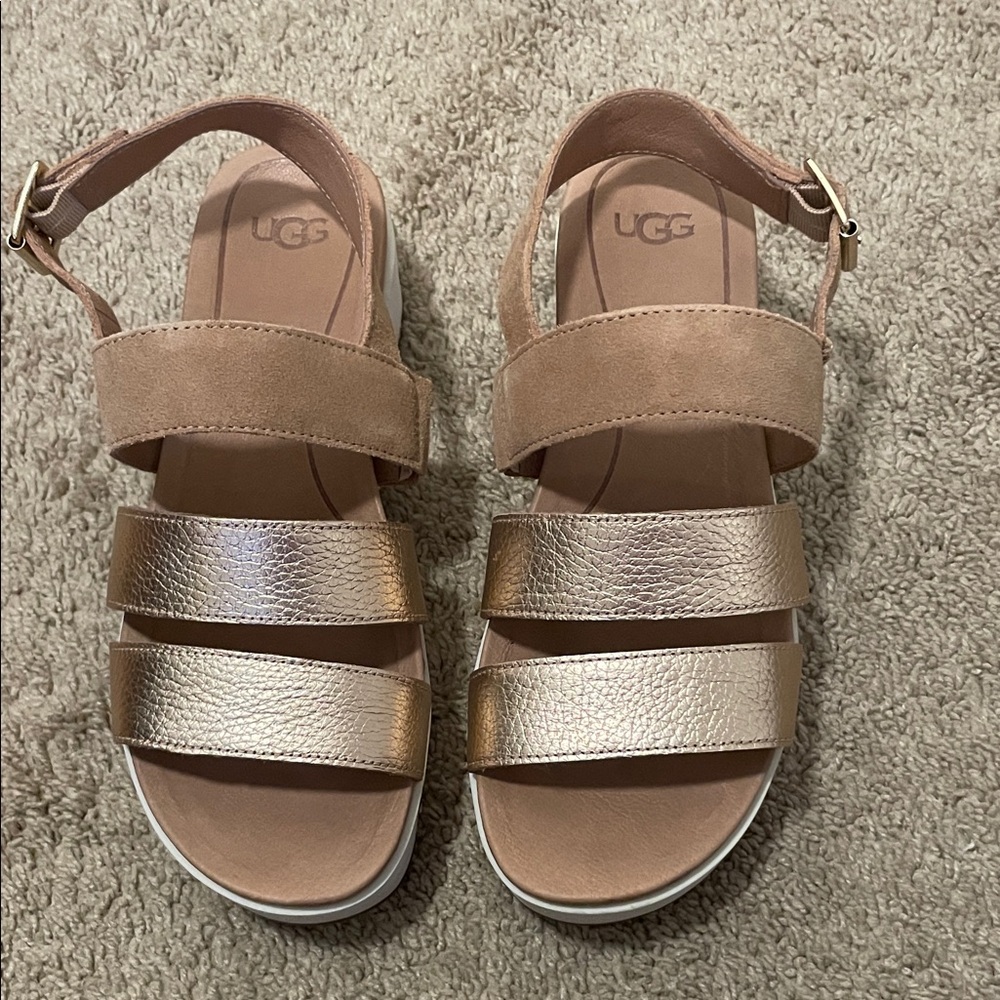 UGG Women's Sandals - Metallic Gold and Tan
